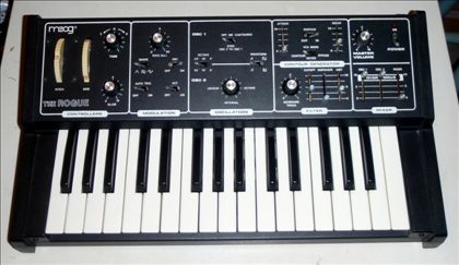 Moog-Rogue"